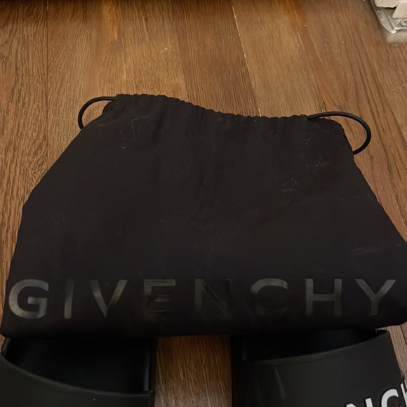 Authentic Givenchy Logo Slide Sandal - Size 6US / 36EU - Picture 6 of 7